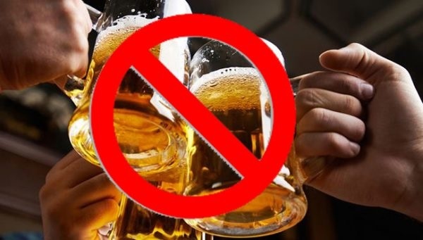 Không được uống rượu bia khi tắm vì sẽ ảnh hưởng tiêu cực đến sức khỏe