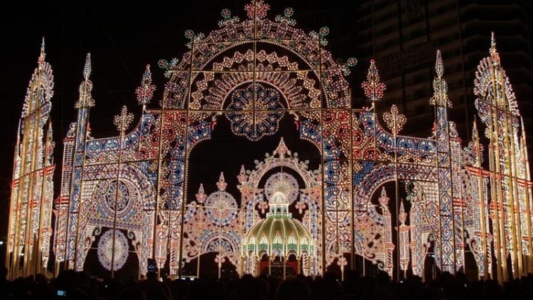 Lễ hội ánh sáng Kobe Luminarie là một sự kiện ánh sáng nổi tiếng tại Kobe.