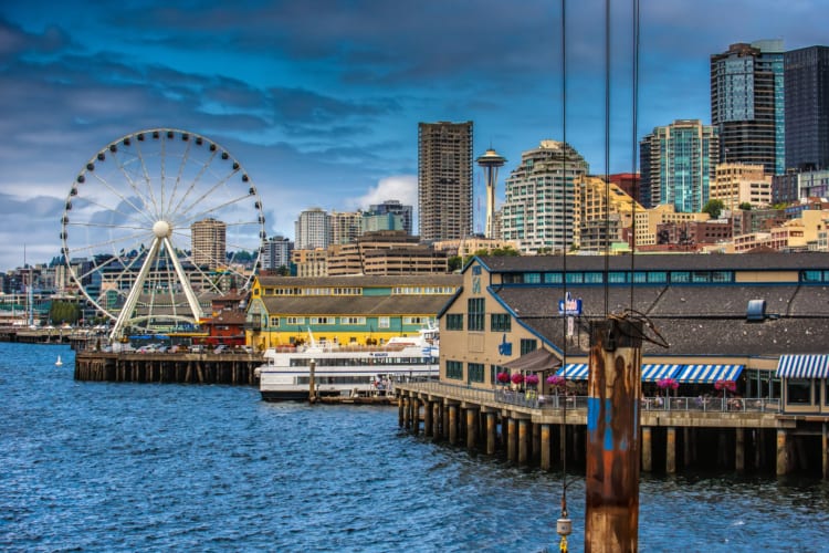  Seattle, Washington, nổi tiếng với vẻ đẹp tự nhiên và văn hóa sáng tạo.