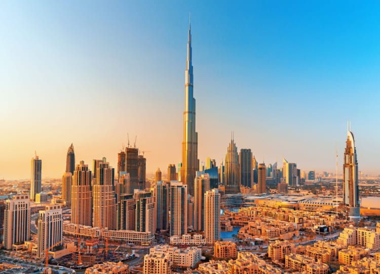 "Tháp Burj Khalifa: Biểu tượng cao nhất của thế giới."
