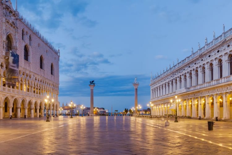 trải nghiệm lịch sử và văn hóa ấn tượng tại trung tâm Venice.