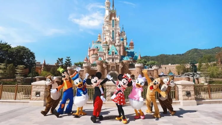 Disneyland - thế giới sắc màu phù hợp với mọi lứa tuổi