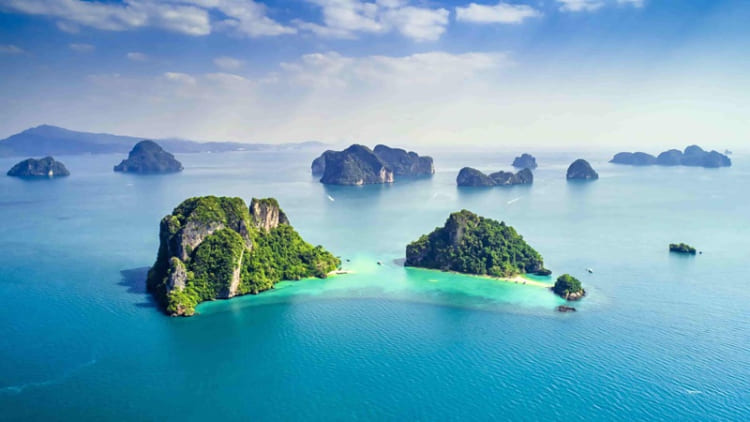 Vịnh Phang Nga với những hòn đá vôi kỳ vĩ